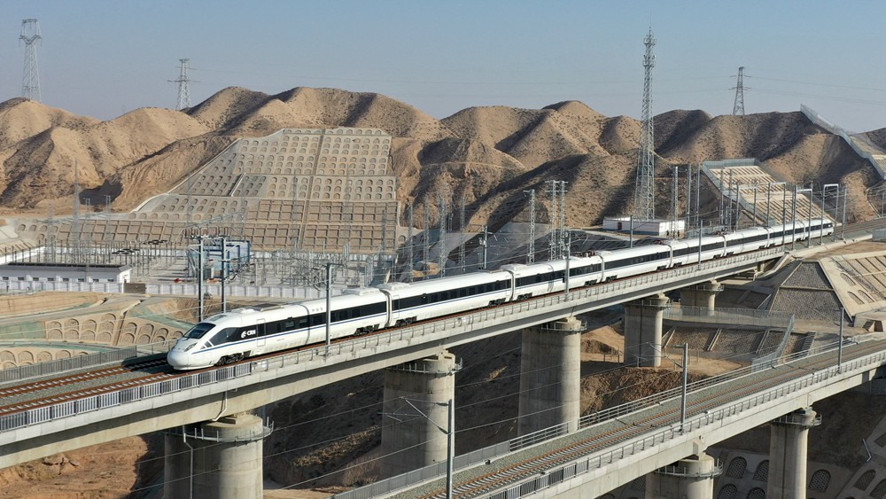 十组数据，回顾十年政府工作报告