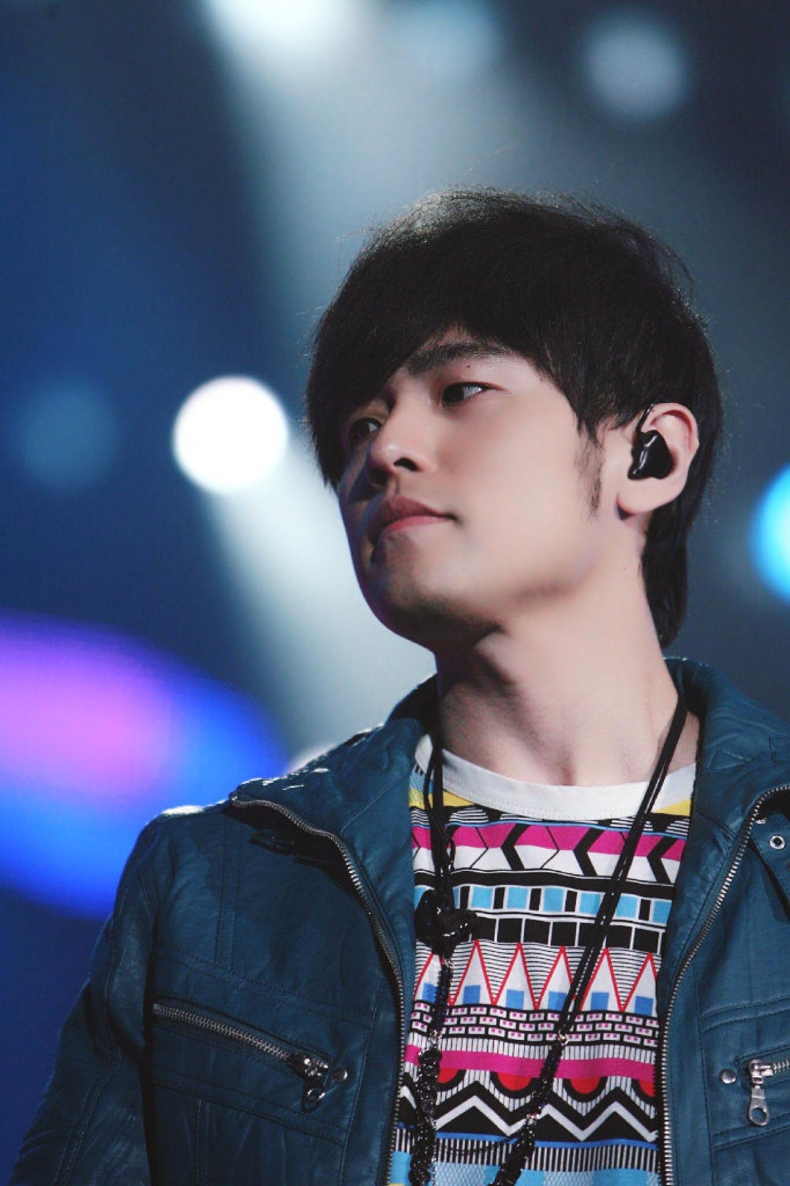 {捕魚機}(周杰伦多少岁)