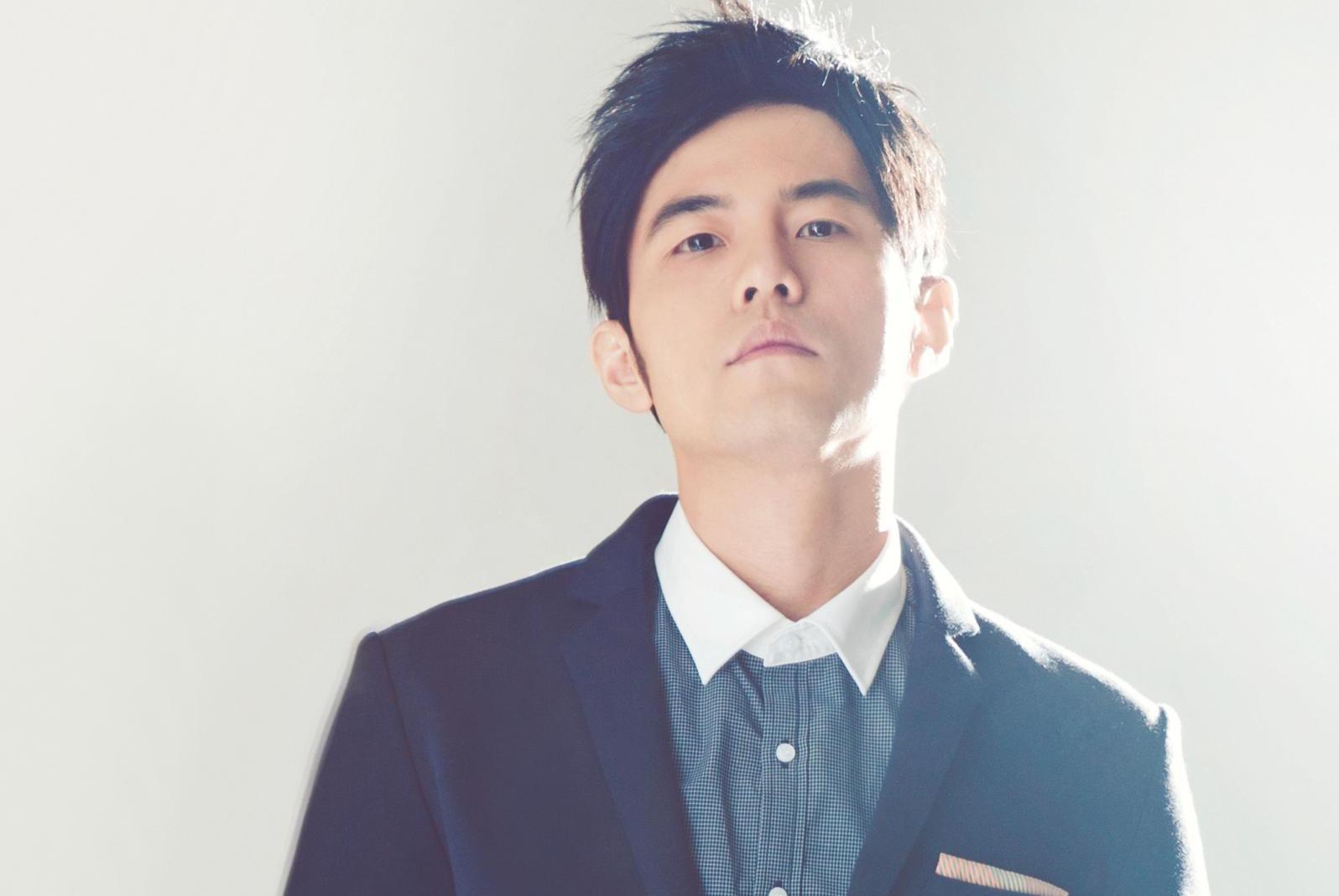 {捕魚機}(周杰伦多少岁)